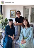 松本若菜が指輪お披露目…妻夫木聡&市原匠悟、笑顔で肩寄せ合う仲良しオフショット公開＜ザ・ロイヤルファミリー＞