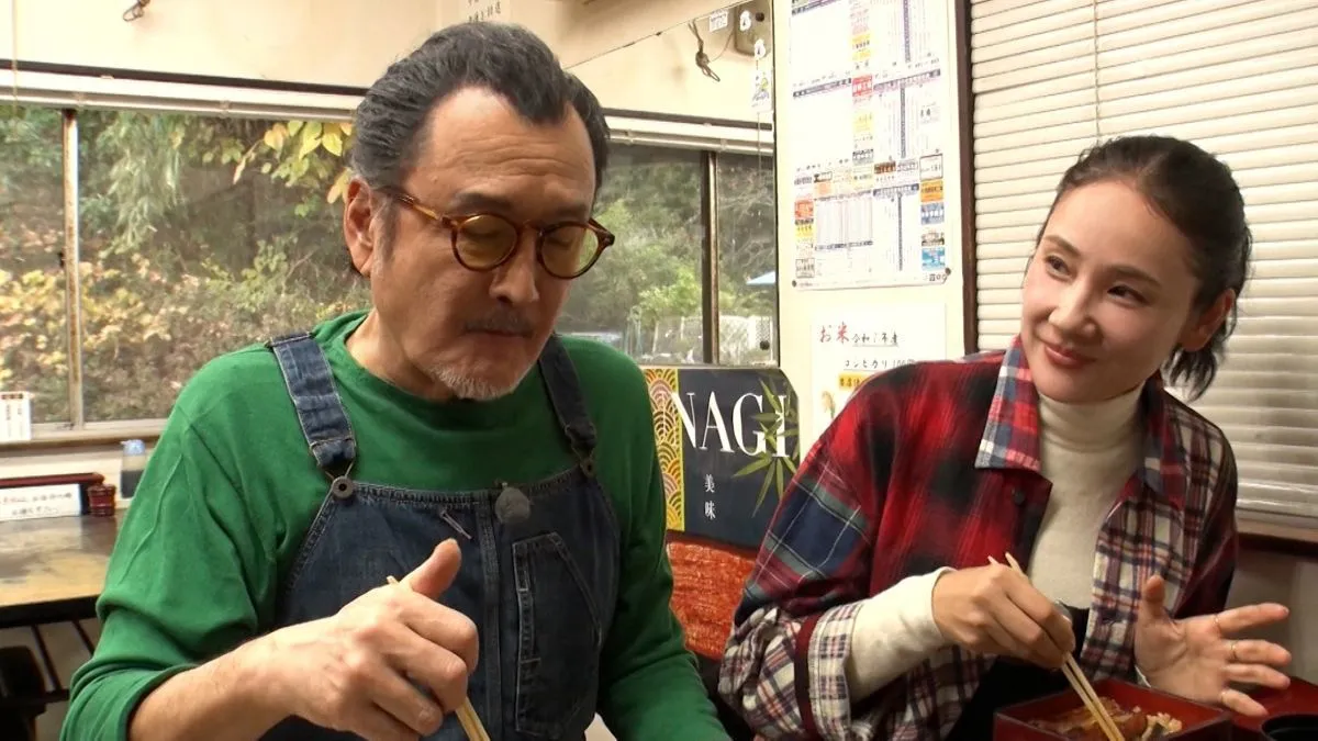 千葉・成田の地元グルメを堪能する吉田鋼太郎＆吉田羊