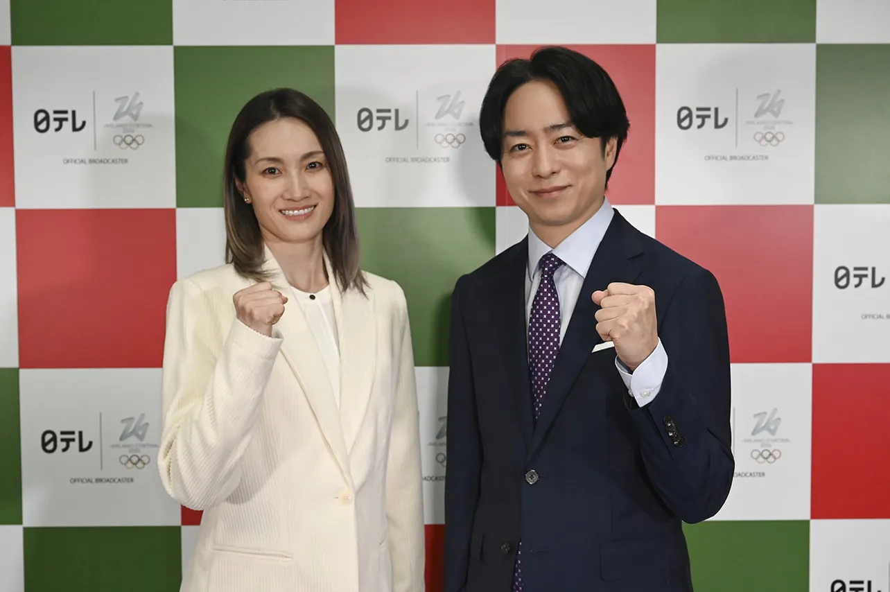 【写真】5度目のタッグとなる荒川静香＆櫻井翔の2ショット