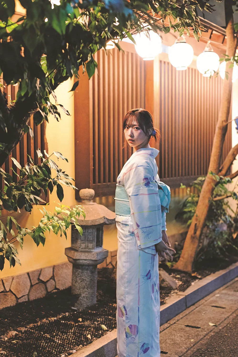 「AKB48小栗有以1stフォト＆スタイルブック　AB型の左利き」より