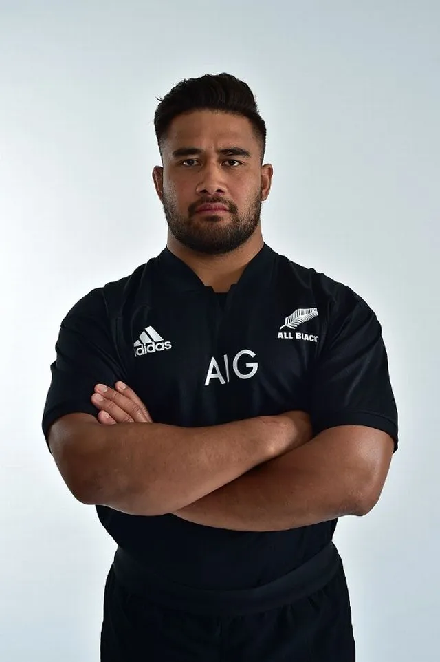 ラグビーニュージーランド代表“オールブラックス”、ネポ・ラウララ選手