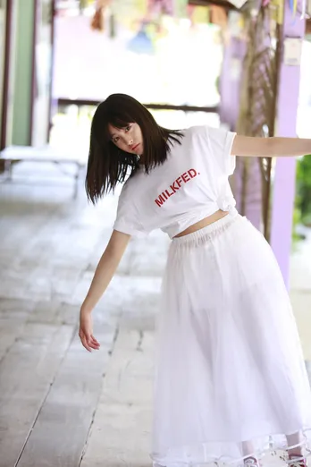 大友花恋 初カレンダー発売決定 ビーチでの水着カットなど「毎日目に触れるものだと思うと少しドキドキします」