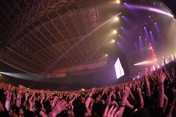 「COUNTDOWN JAPAN 17/18」SCANDALのステージ