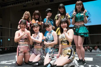 アプガ(プロレス)がデビュー！ 高木三四郎もびっくりの大技カナディアンバックブリーカーが炸裂!!