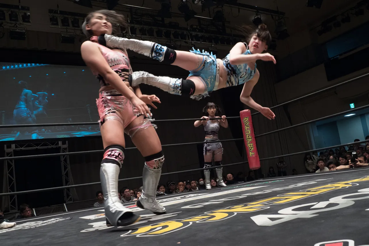 画像・写真 アプガ(プロレス)がデビュー！ 高木三四郎もびっくりの大技