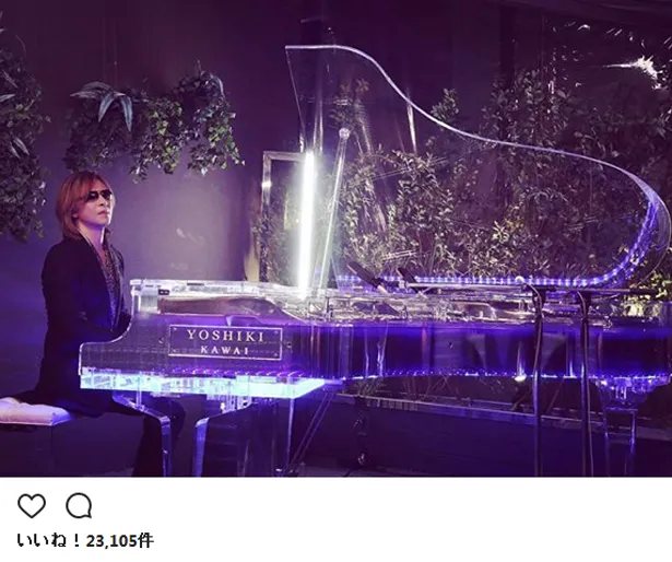 名曲「Forever Love」を演奏したYOSHIKI