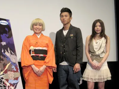 「書家」完成披露試写会に出席した山崎バニラ、中尾明慶、古川小百合（写真左から）
