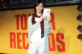 注目の若手俳優・戸谷公人が仮面ライダーから理想の彼氏に変身!?