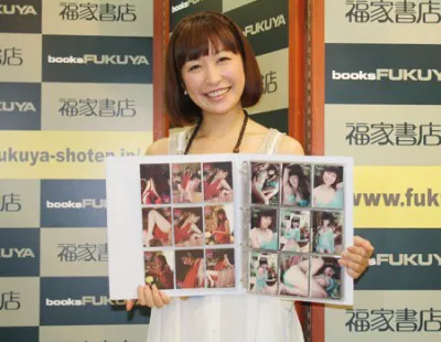 画像・写真 小野真弓が単独アイドルトレカ史上最多の7作目を発売！「32 ...