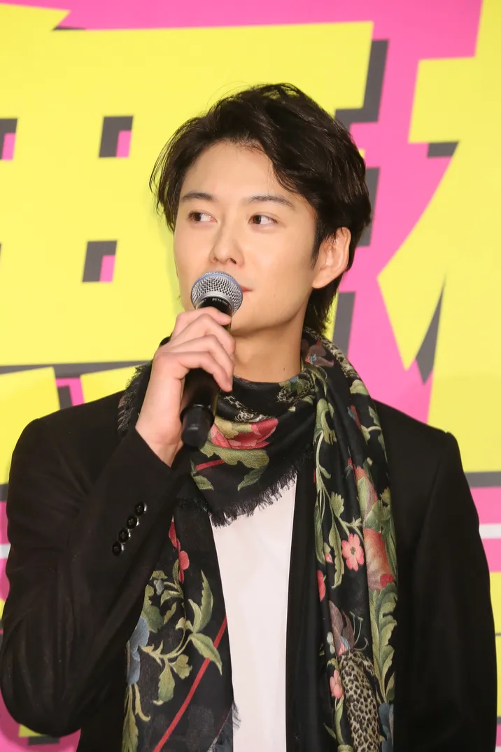岡田将生が主演映画の舞台あいさつに登壇した