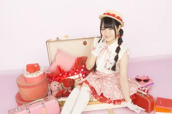 小倉 唯が演じるアストロガールズ・雨立 申、共通点は“和のスイーツ”