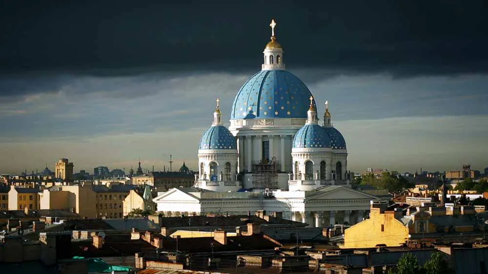 『ロシア・トラベルガイド』は、ロシア各地の旅の見どころ、歴史、文化を紹介した旅番組