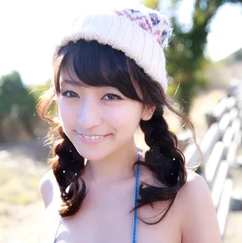 グラビア引っ張りだこの☆HOSHINO、ヤンマガ巻末特集に登場