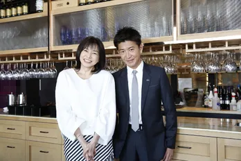 木村拓哉＆山口智子、22年ぶりの共演はハグで再会！　恋人役から元夫婦役へ