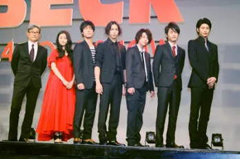 映画「BECK」の報告会見に水嶋ヒロ、佐藤健らが登場！