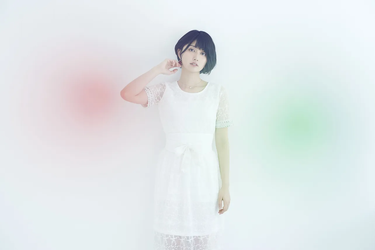駒形友梨がアニメ「踏切時間」の主題歌を担当し、6月にCDデビューすることが決まった