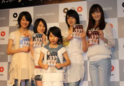 DVD「bump.y」を発売した若手女優ユニット「bump.y」