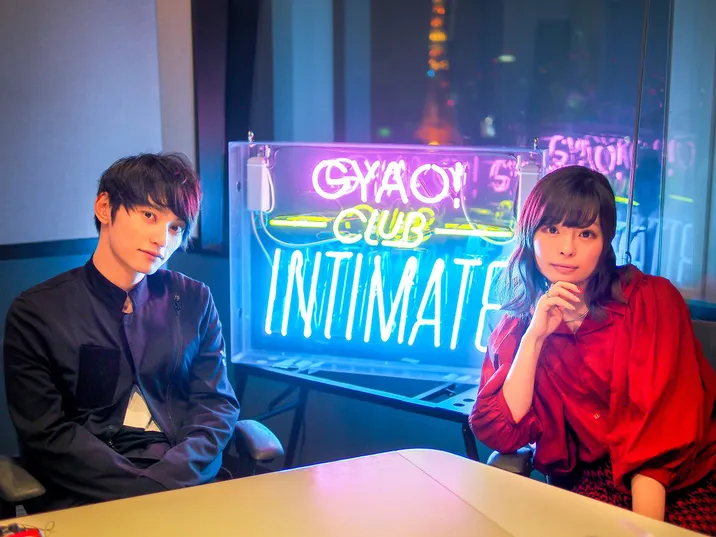「GYAO! CLUB INTIMATE」初回ゲストにSKY-HI(左)ときゃりーぱみゅぱみゅ(右)が登場