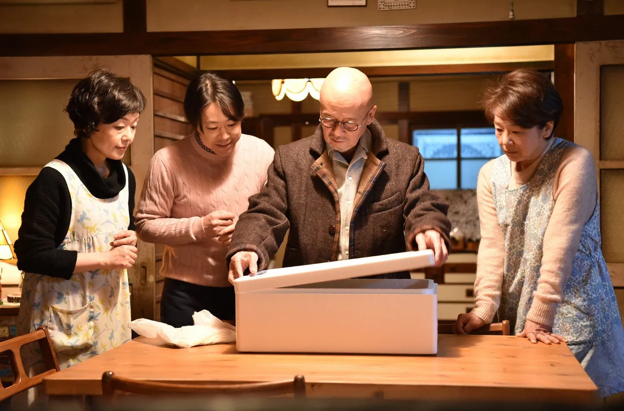 この万平(火野正平)の“おすそ分け訪問”が新たな火種を生むことに…