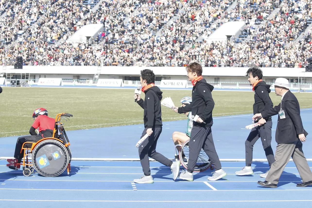 ゴールまであと少し…励ましながら伴走する