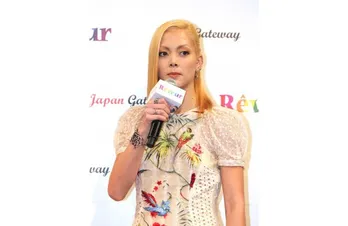 土屋アンナ、道端ジェシカと殴り合いの噂について「殴ってないの!」