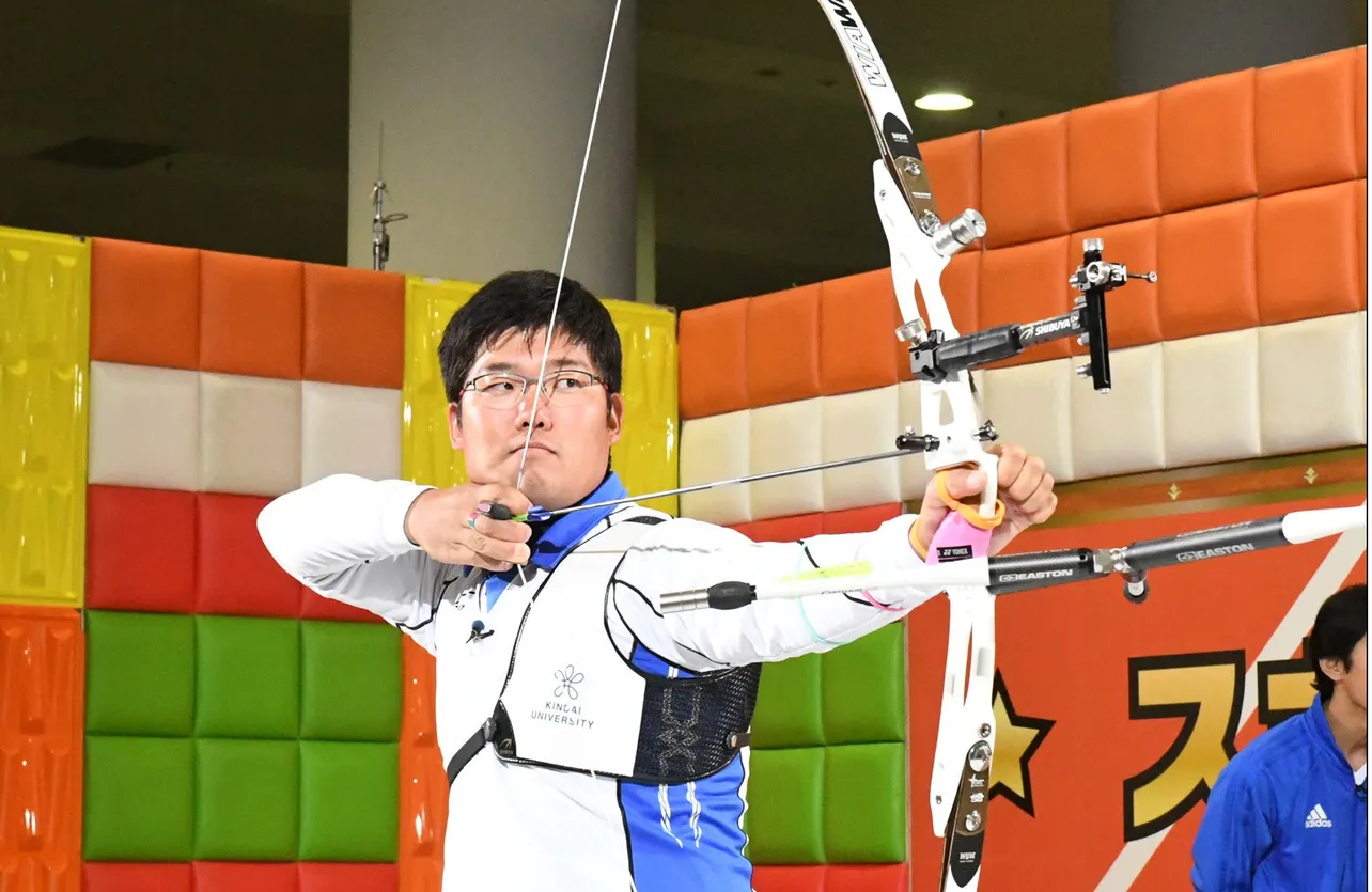 「アーチェリー対決」では、ロンドン五輪男子個人で銀メダルを獲得した古川高晴選手が登場！