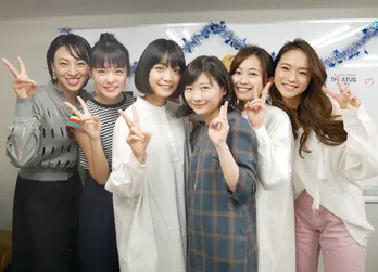 深川麻衣が伊藤沙莉に「(酒は)強い?」27回目の舞台あいさつで“女子会トーク”