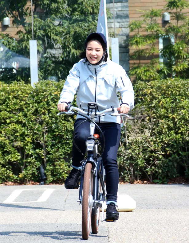 jk 自転車 太もも ハプニング