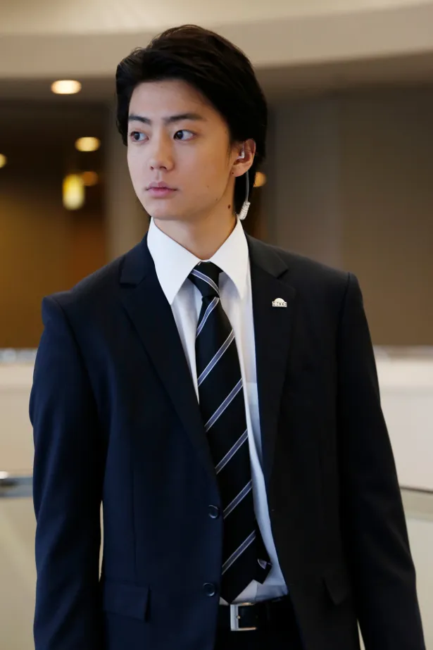 「BG～身辺警護人～」で身辺警護課の新人・新川貴志を演じる健太郎