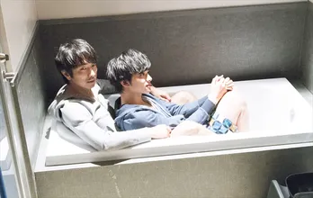 「隣の家族は青く見える」第9話お風呂ではしゃぐ“わたさく”オフショット公開！