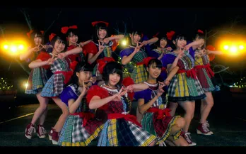 虹のコンキスタドール「トライアングル・ドリーマー」のMVは、メンバー(制服姿)の笑顔満開!!