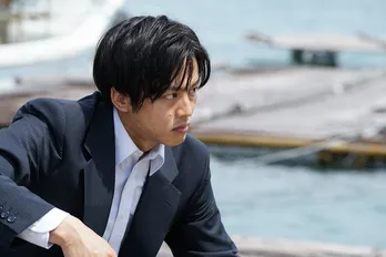 松坂桃李が血まみれに!?「孤狼の血」より衝撃カット解禁