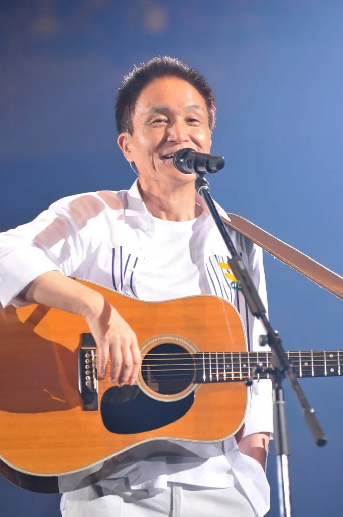 日本を代表するアーティスト・小田和正が主題歌を歌う