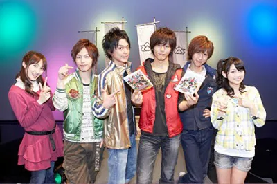 「侍戦隊シンケンジャー ファイナルライブツアー2010」を終えたシンケンジャーの6人