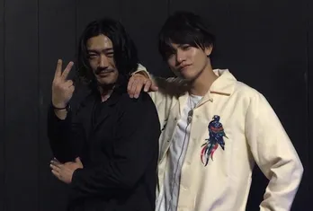 劇場版「仮面ライダーアマゾンズ」は「よい子のために平和を守る」!? 和解した2人に武田玲奈もスキップ!