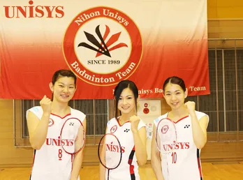 倉木麻衣、バドミントン選手に転身!? 異次元の動きで“タカマツペア”を圧倒!