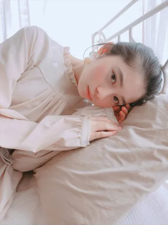 15歳の透明感！ 桜田ひより、ほっぺにチュー「私は幸せ者です」