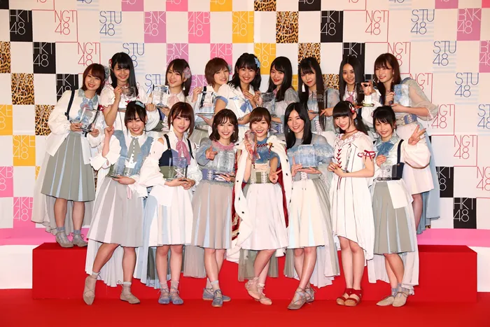 昨年、沖縄で行われた“AKB48総選挙”では、HKT48・指原莉乃が史上初の3連覇を達成