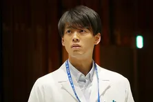 二宮和也、竹内涼真に「動物的。ニンジンをつるしておけば、永久に走りそう(笑)」『ブラックペアン』SP座談会