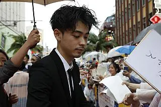 阿部寛、榮倉奈々、井浦新ら雨を吹き飛ばすスターたちの競演にファンも熱狂!