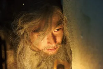  ディーン・フジオカの変貌ぶりが話題！“ボロボロヒゲ面”一転“伯爵”に「モンテ・クリスト伯―」