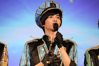 玉城ティナを見た志尊淳の心の声がダダ漏れ!?『劇場版 ドルメンX』舞台あいさつ