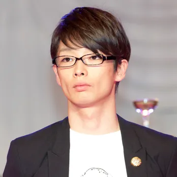 携帯電話を持たない森山未來「公衆電話の場所が分からないと怖い」