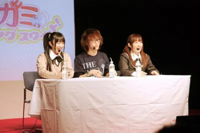 公開録音を行った新谷良子、寺島拓篤、阿澄佳奈（写真左から）
