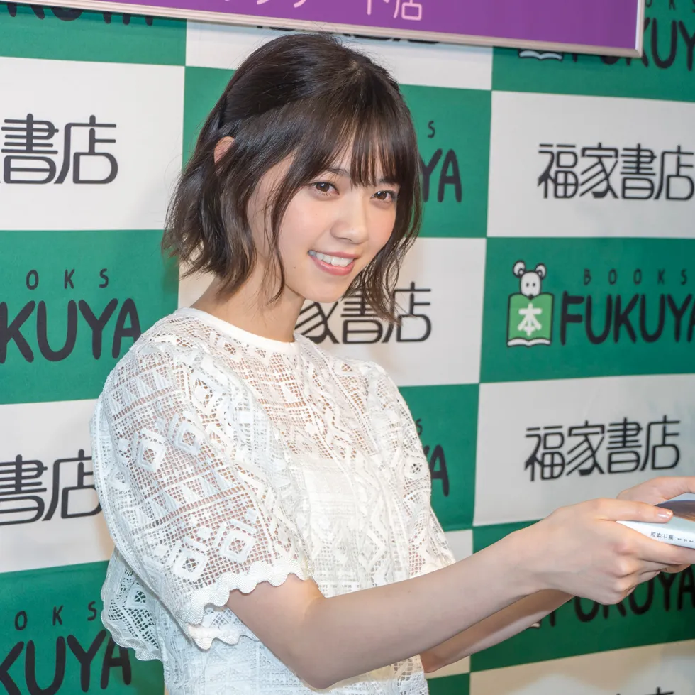 西野七瀬1stフォトブック「わたしのこと」(集英社)刊行記念お渡し会より