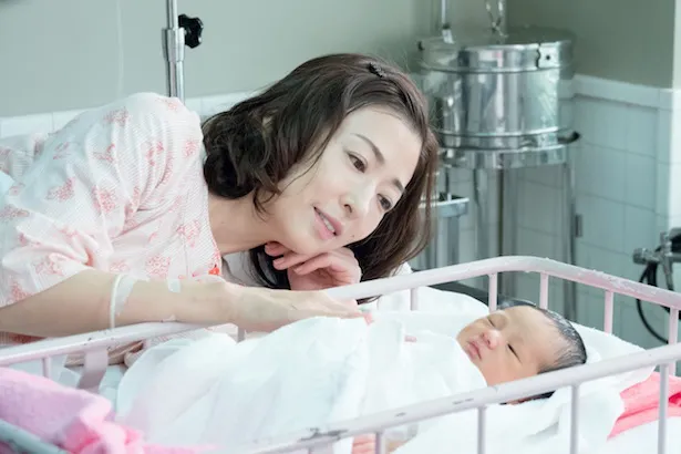 新生児役で出演した赤ちゃんの“本当のママ”は、松雪の大ファンだった