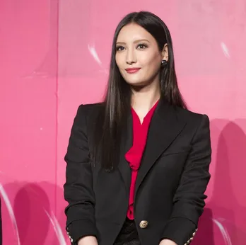 佐藤勝利の女装姿に騒然! 女性ファン「完敗…」男性視聴者も「これはヤバい」