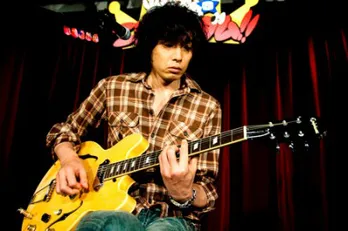 CMソングがロングヒット中！　斉藤和義が「ずっと好きだった」意外な女性を告白