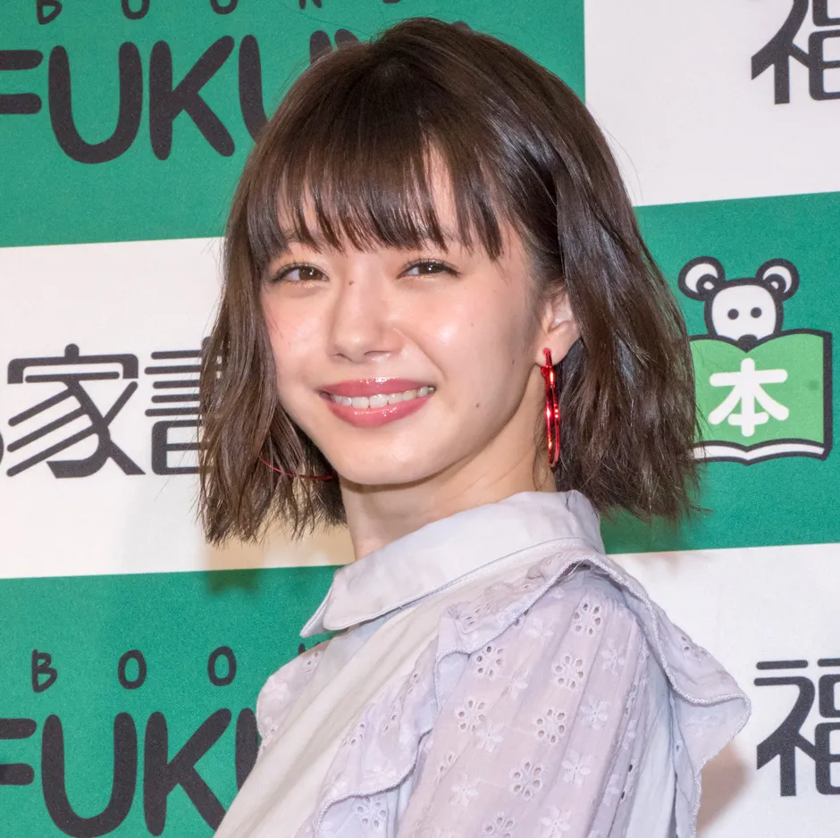 フォトブック「なりたいの、わたし。」発売イベントに登場した市川美織