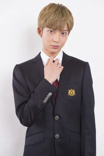 鈴木仁“一茶ガールズ”を悩殺するウインクの秘密が明らかに!?【花晴れ連載】